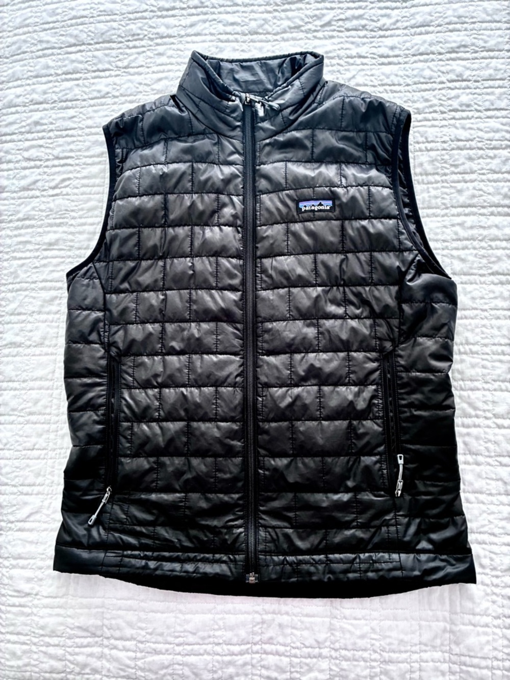Patagonia puffer vest.  Men’s medium. Black.